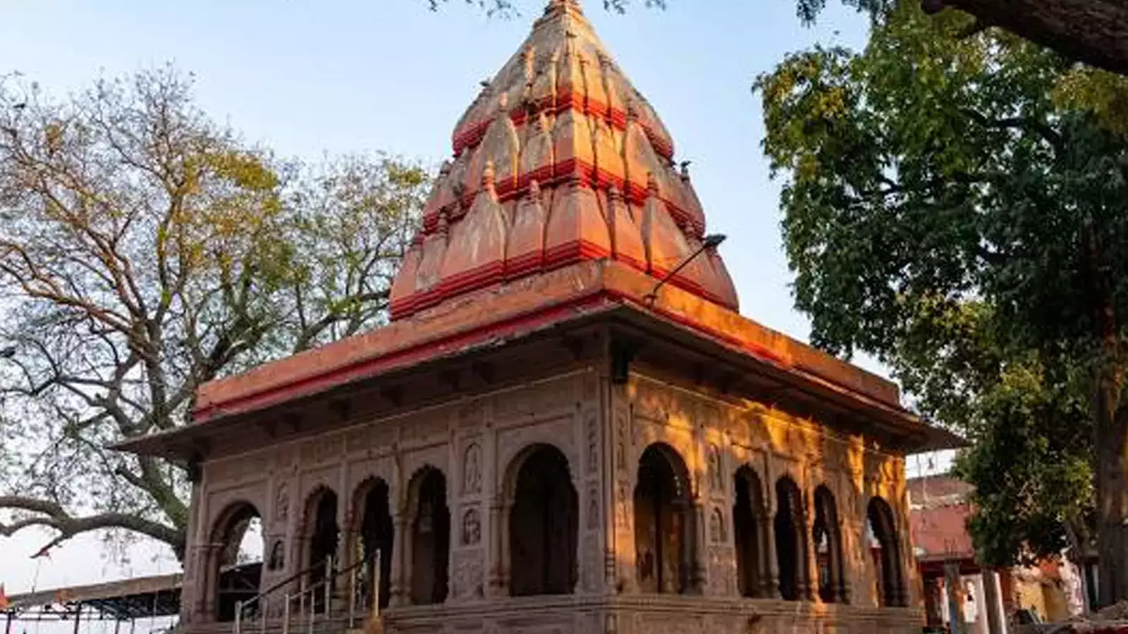 श्री मनकामेश्वर मंदिर