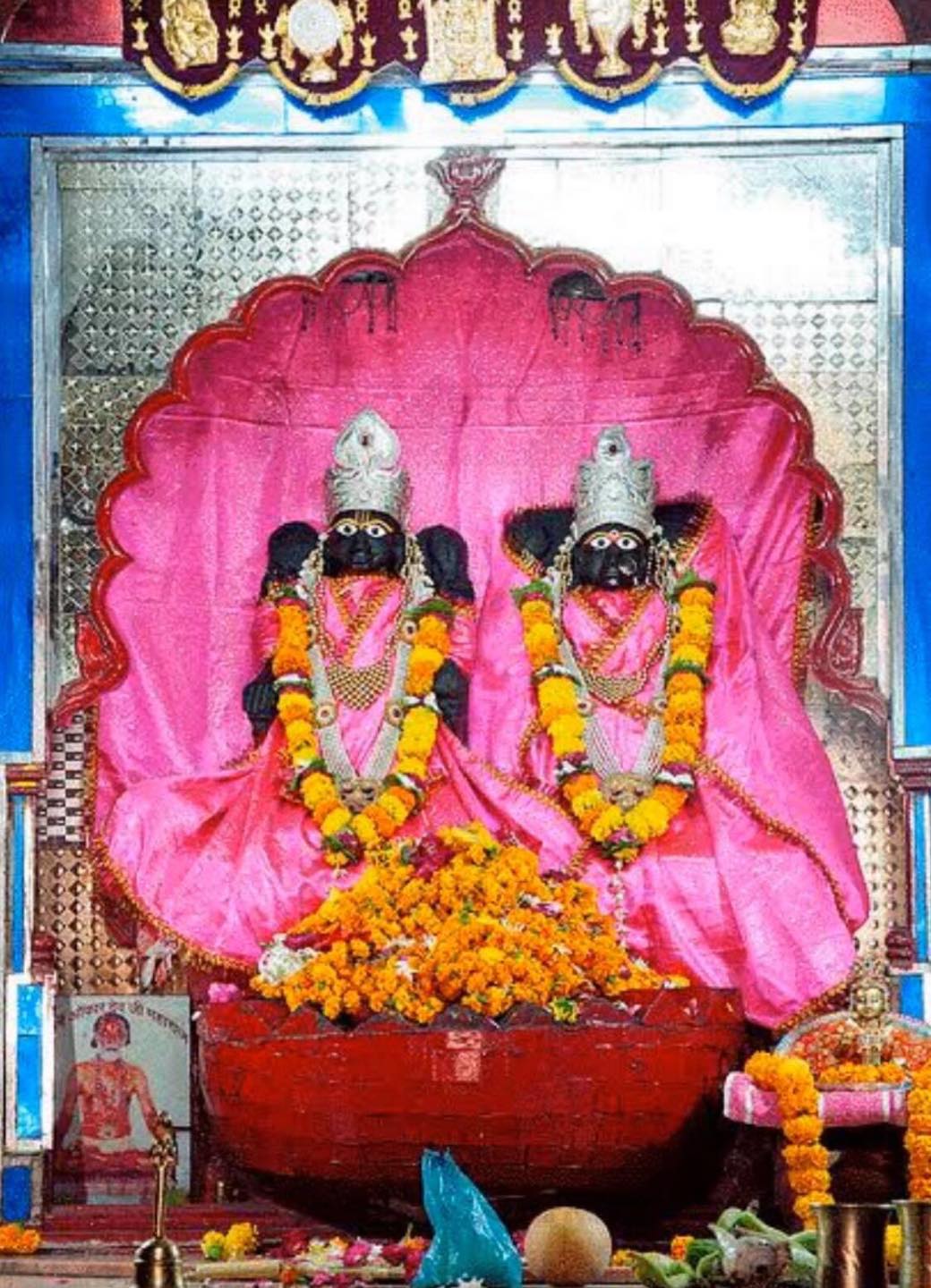 श्री मनकामेश्वर मंदिर